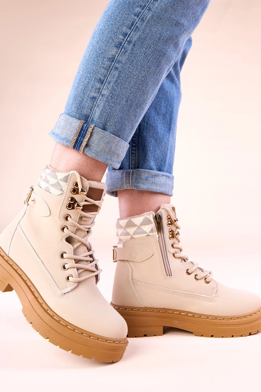 Beežid soojad traperid matist...