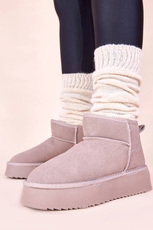 Hallid lume saapad naturaalsest...