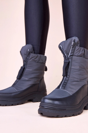 Hallid lume saapad lukuga Hina