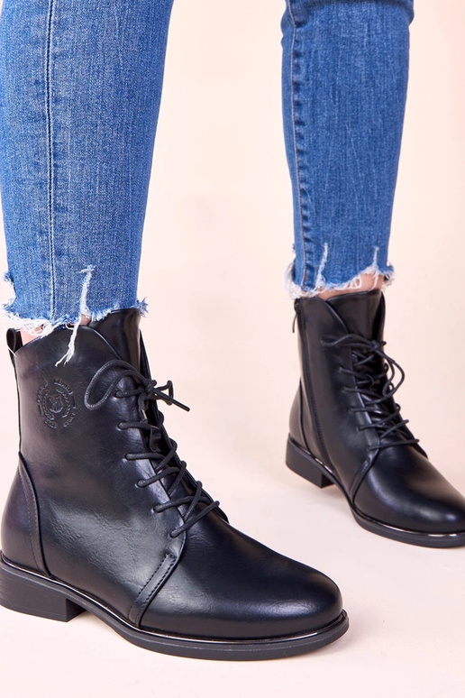 Mustad paeltega soojad saapad Eladia