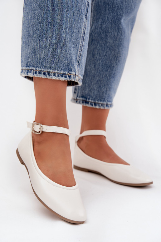 Baleriinad Pealiste omad rihmadega I neetide ja pandlaga valget värvi Janelor