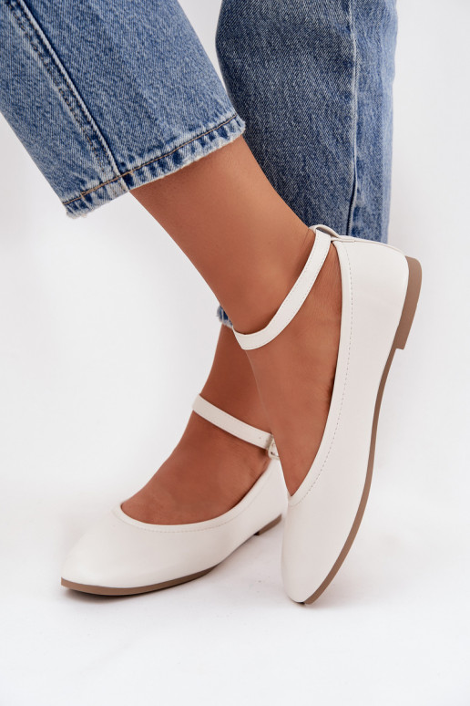 Baleriinad Pealiste omad rihmadega I neetide ja pandlaga valget värvi Janelor