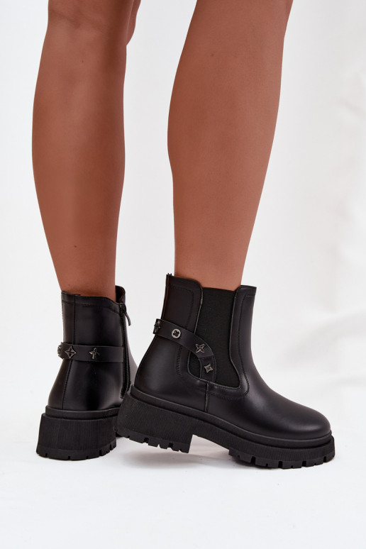 stiilsed saapad Lossi juurde Koos Ornatei Detalami voodriga msuud Verisse