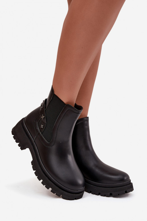 stiilsed saapad Lossi juurde Koos Ornatei Detalami voodriga msuud Verisse