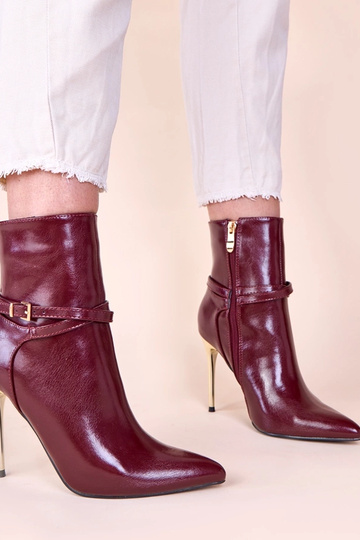 Kirsipunased saapad kuldsel... 2