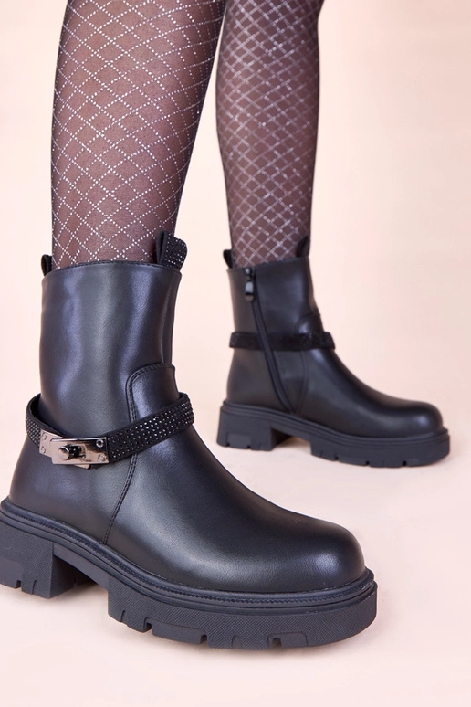 Mustad platvormiga ja tsirkooniatega...