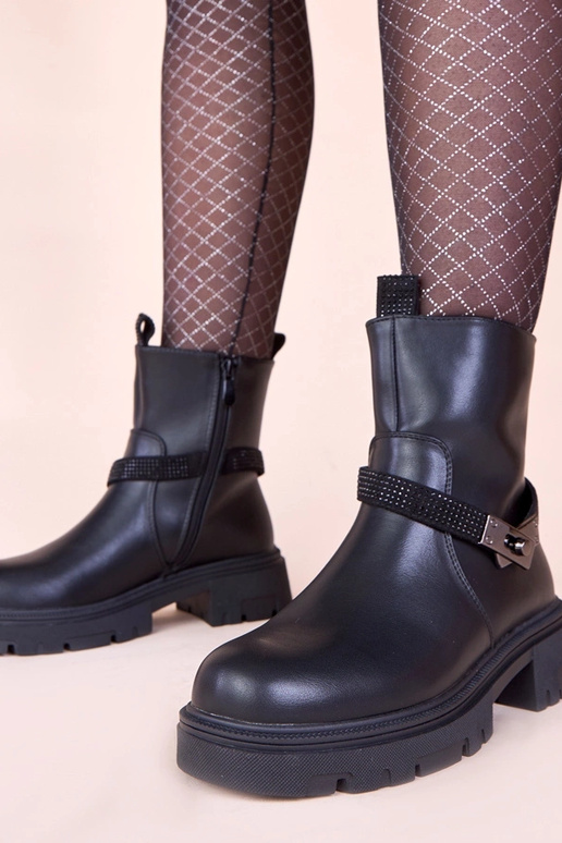 Mustad platvormiga ja tsirkooniatega...