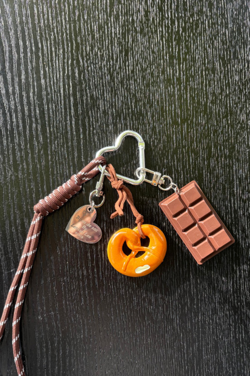 Breloczek Do Torebki Kluczy Czekolada Precel Hearts Jorine