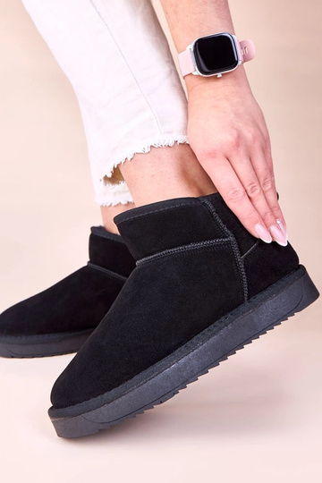 Mustad lumesaapad... 2