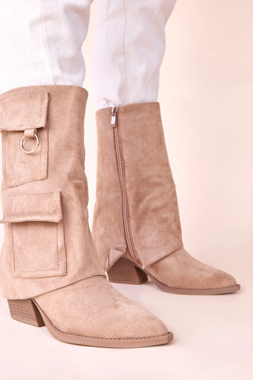 Liivakarva saapad kõrgel...