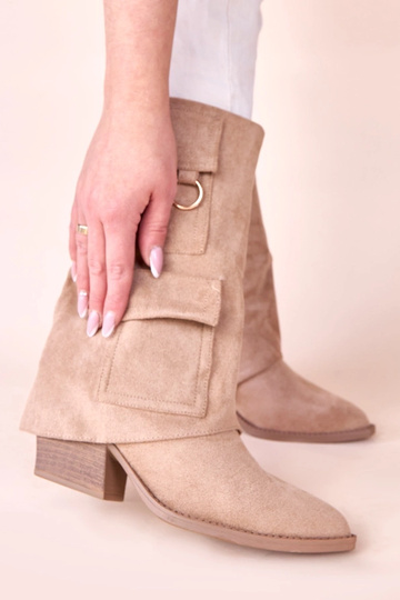 Liivakarva saapad kõrgel... 2