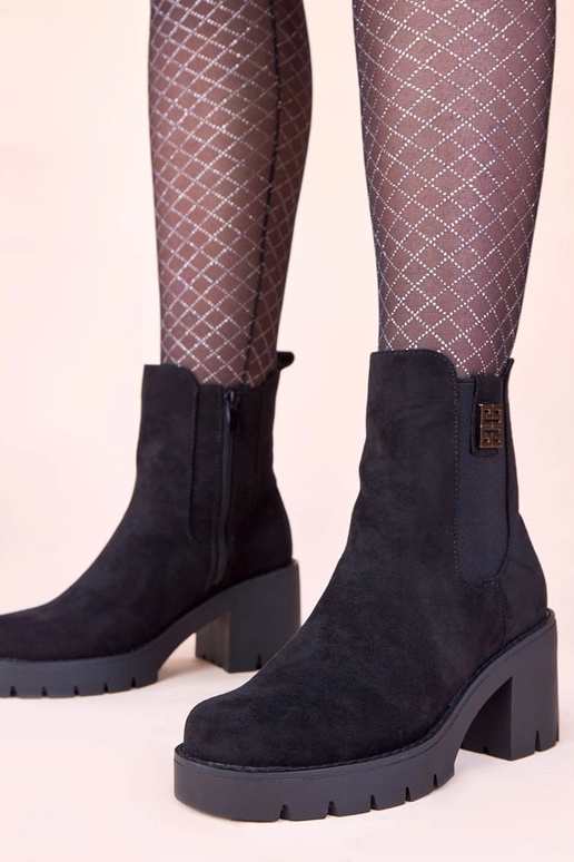 Mustad saapad kõrgel kontsal elastse...