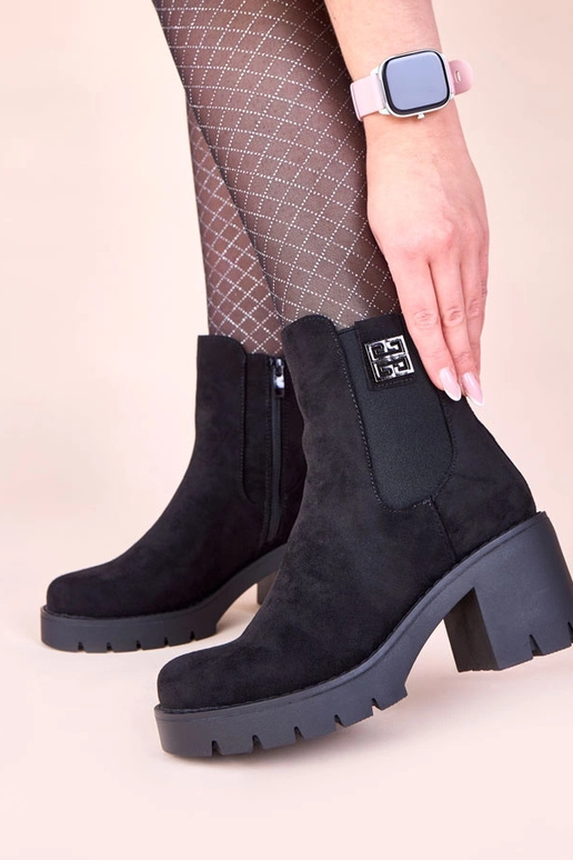 Mustad saapad kõrgel kontsal elastse...