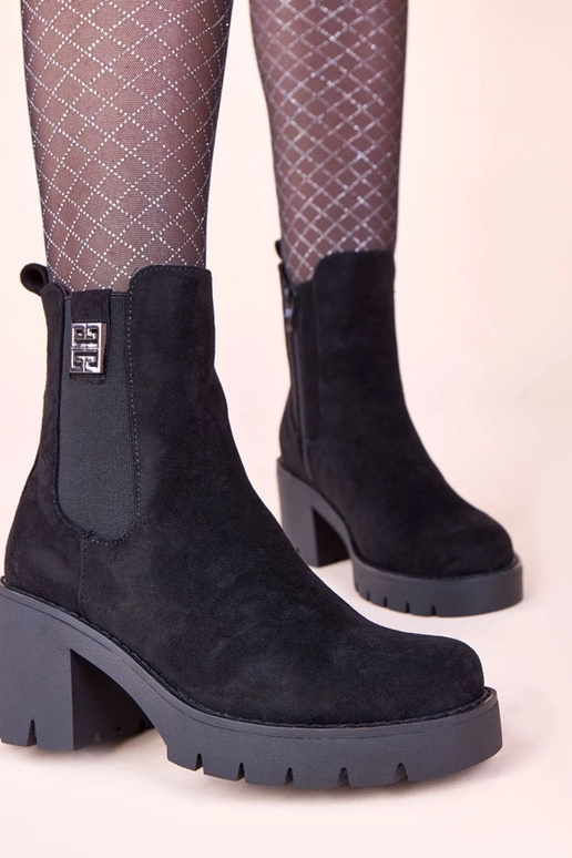 Mustad saapad kõrgel kontsal elastse...