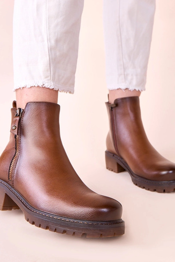 Pruunad saapad peenel... 2