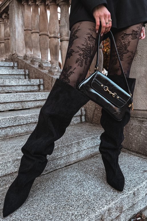 Taivilla naiste kõrgsaapad õhukeste kontsadega, sisseastumise mudel, must