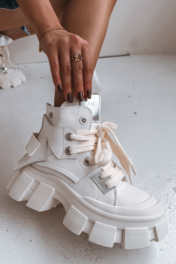 Nahksoojad spordistiilis saapad GOE SS2N4055 valge