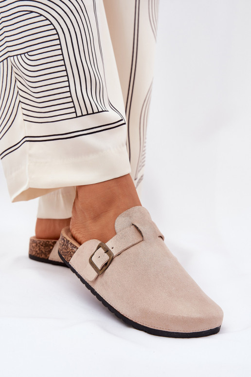 Sussid ChodakI Pealiste omad i platvormiga neetide ja pandlaga beeži värvi Selio