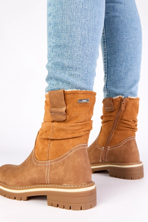 Pruunid soojad poolsaapad kortsus...