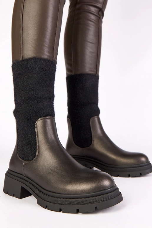 Hallad saapad elastse sisetugedega ja...