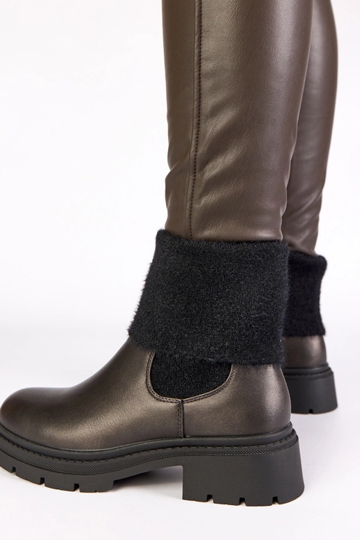 Hallad saapad elastse sisetugedega ja...