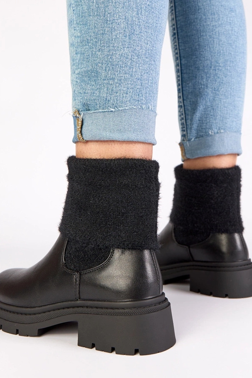 Mustad saapad elastse sisetugedega ja...