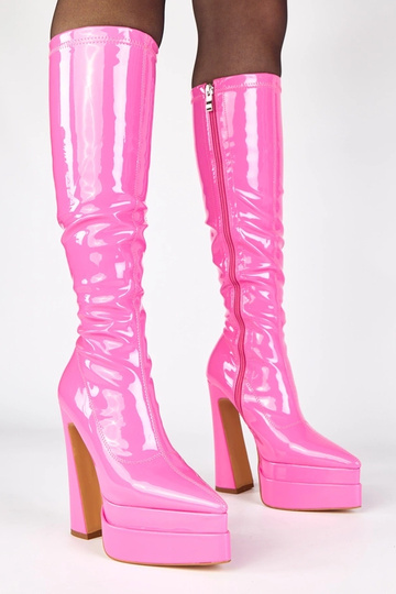 Roosad kontsasaapad...