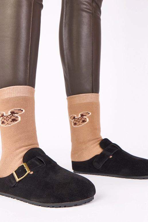 Musta saapad dekoratiivse pandlaga...