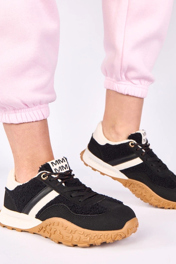 Musta sooja voodriga... 2