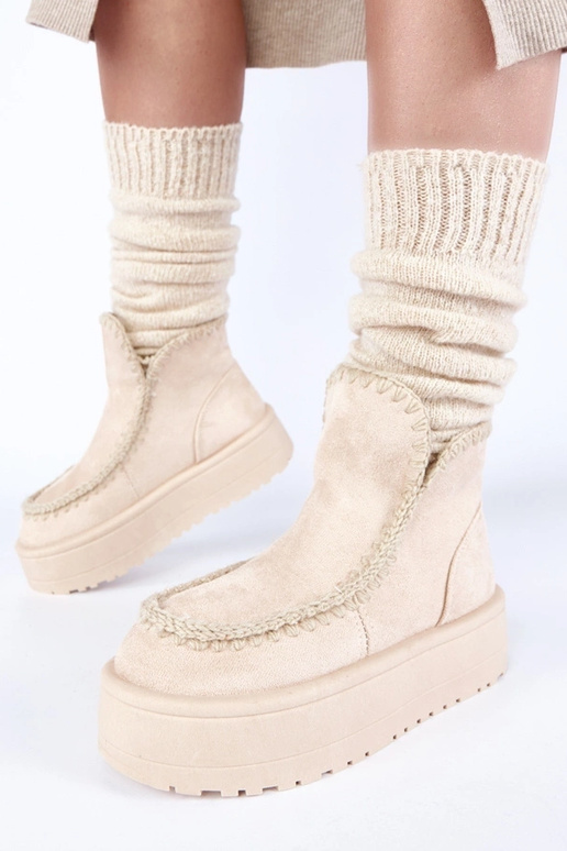 Heledat kreemikat lumesaapad...