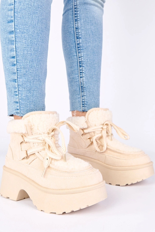 Kreemikas lumesaapad sooja voodriga...