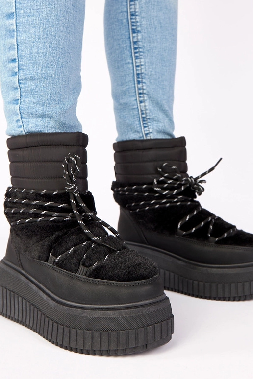 Mustad lumesaapad platvormil karvaga,...