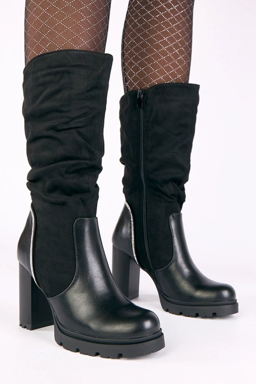 Mustad kontsakingad, kaunistatud...