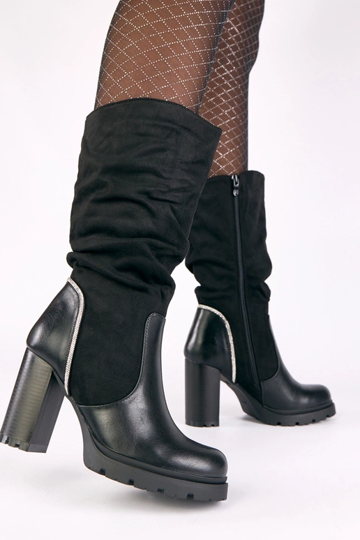 Mustad kontsakingad, kaunistatud...