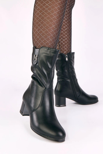 Mustad sooja karvkattega... 2