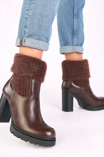 Pruunid kontsasaapad... 2