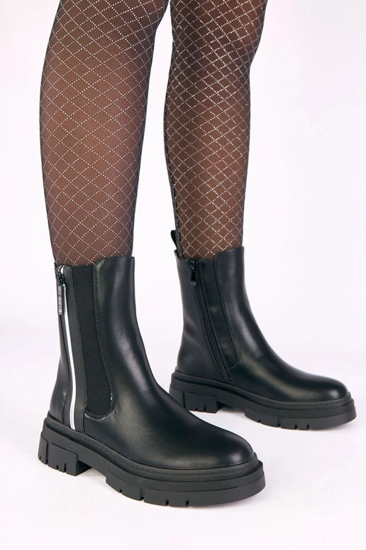 Mustad platvormsaapad dekoratiivse...