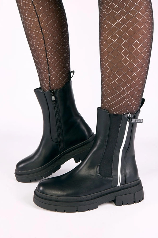 Mustad platvormsaapad dekoratiivse...