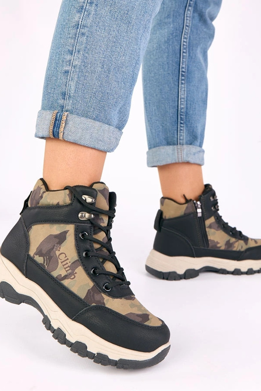 Mustad platvormtraperid...