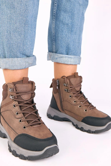 Pruunid platvormtraperid...