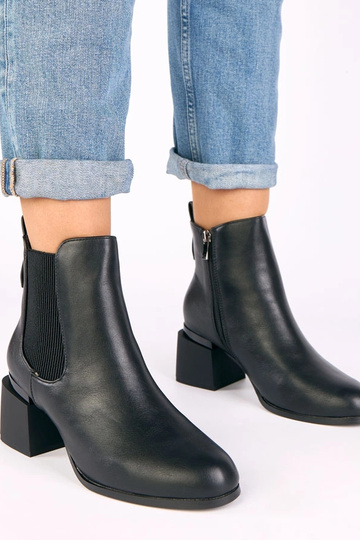 Taina mustad saapad elastse...