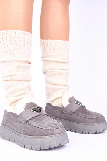 Hallid platvormmokaasi...