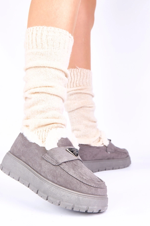 Hallid platvormmokaasi karusnahaga Kirby