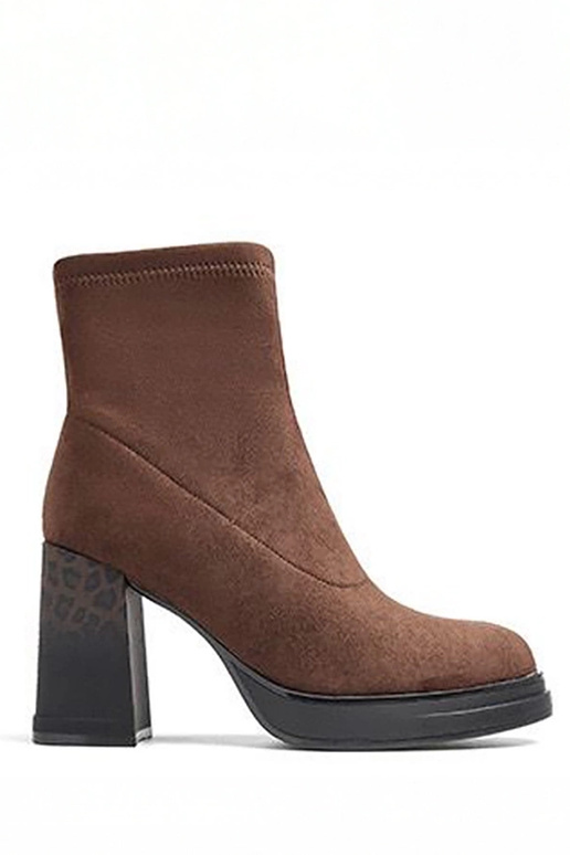 Pruunid saapad kontsaga leopardi...