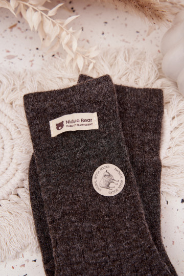 soojad INełniane Sokid Pealiste omadPealszysisseką tumepruuni värvi