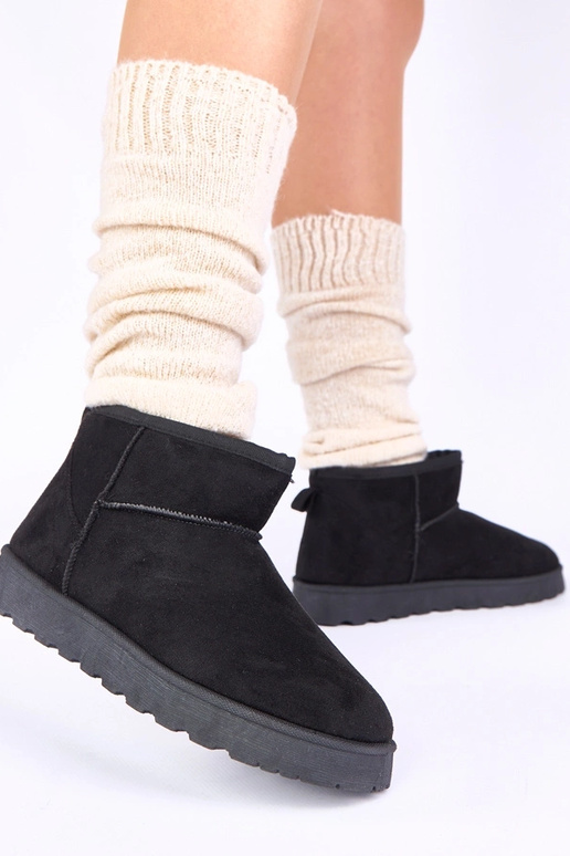 Mustad lumekingad karusnahaga Roelle