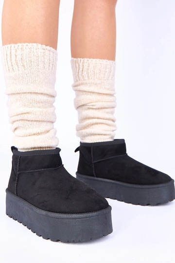 Mustad platvormiga lume...