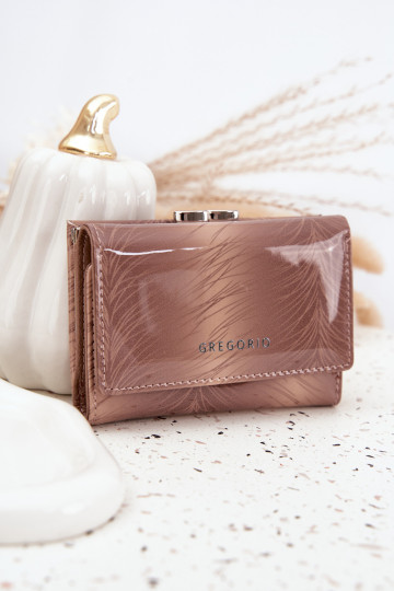 Lakitud RahakottDrobinkami elevandiluu värvi Cermina