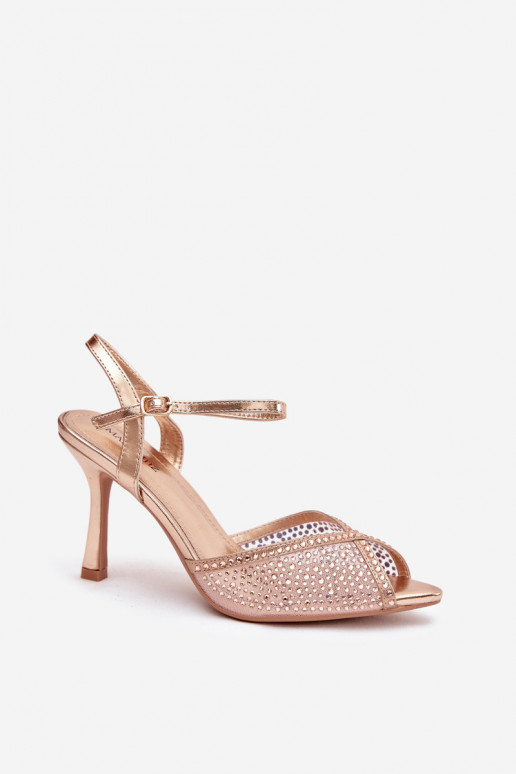 Pealistesandaalid kõrge jämeda kontsaga Kaunistusega Szampańskie Peloria