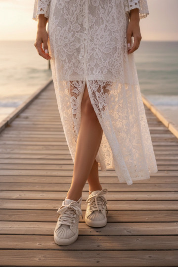 Kaunistustega Sneakers tüüpi jalanõud Pealiste omad beeži värvi Calissea